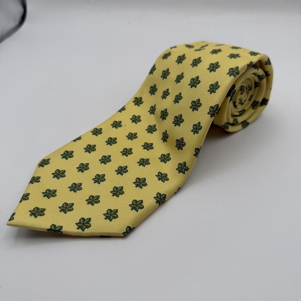 NWT Vineyard Vines Custom Waynesboro Country Golf Club Yellow Green Leaf Silk